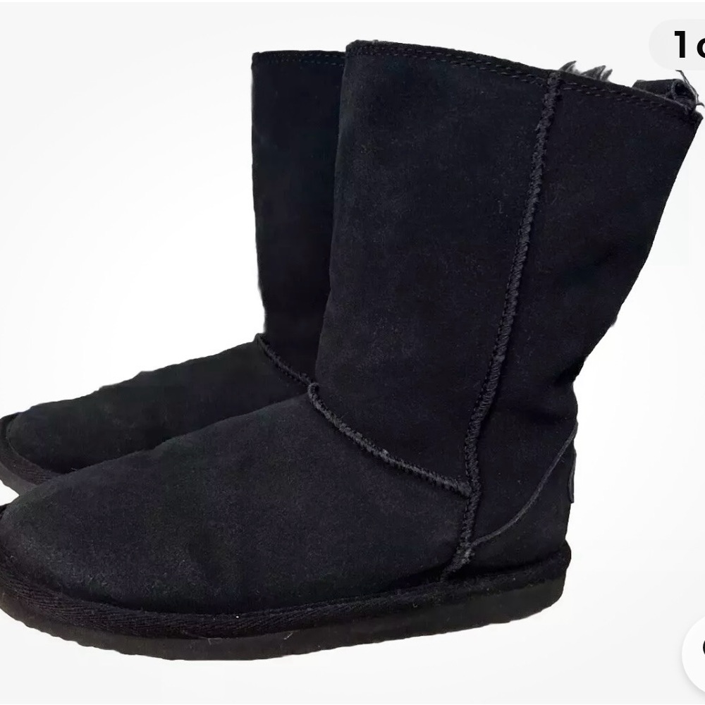American Eagle Outfitters Womens Size 7  Black Suede Leather Boots Pull On